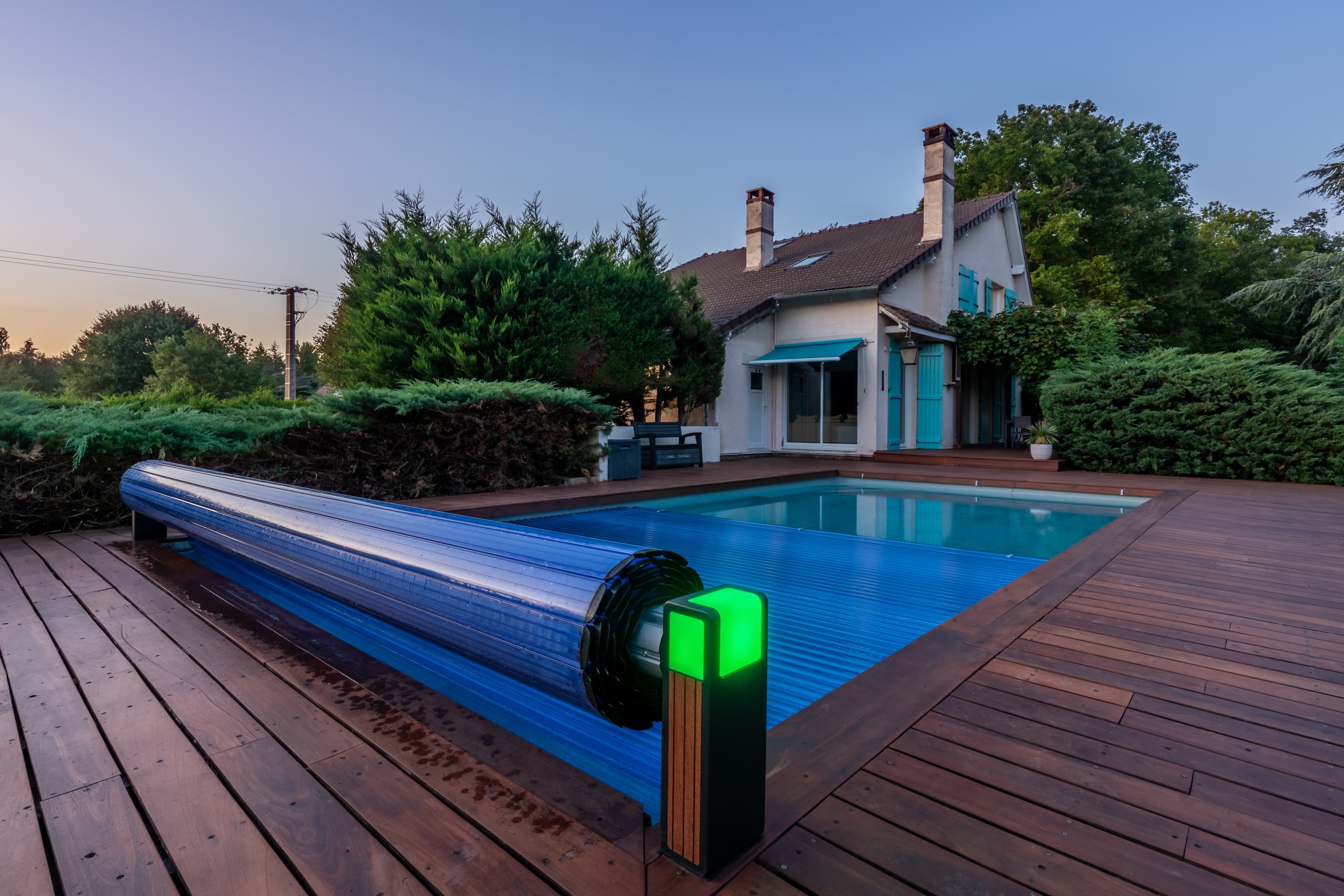 OPEN D.SIGN - Acoperire cu lamele pentru piscină, montată deasupra apei